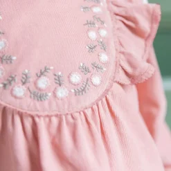 Klänning Med Blombrodyr Vieux Rose><noscript><img width=