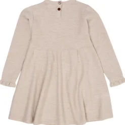 Merinoklänning med kabelstickning i Pale Cream Melange><noscript><img width=