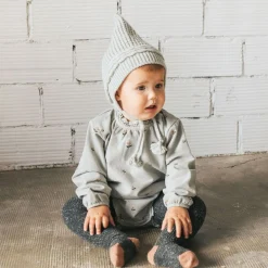 Stickad Babymössa Grå><noscript><img width=