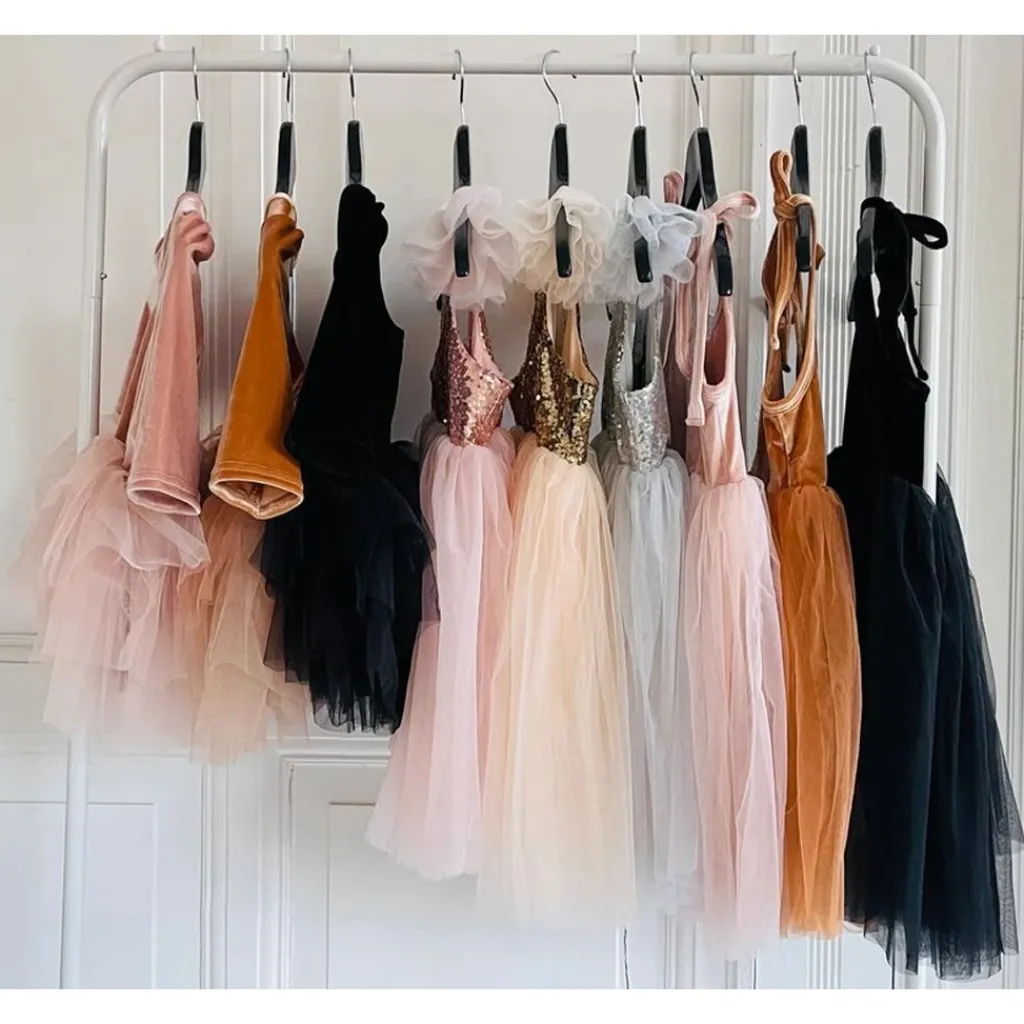 Velvet Planet Tutu Klänning i Caramel>DOLLY by Le Petit Tom Hot